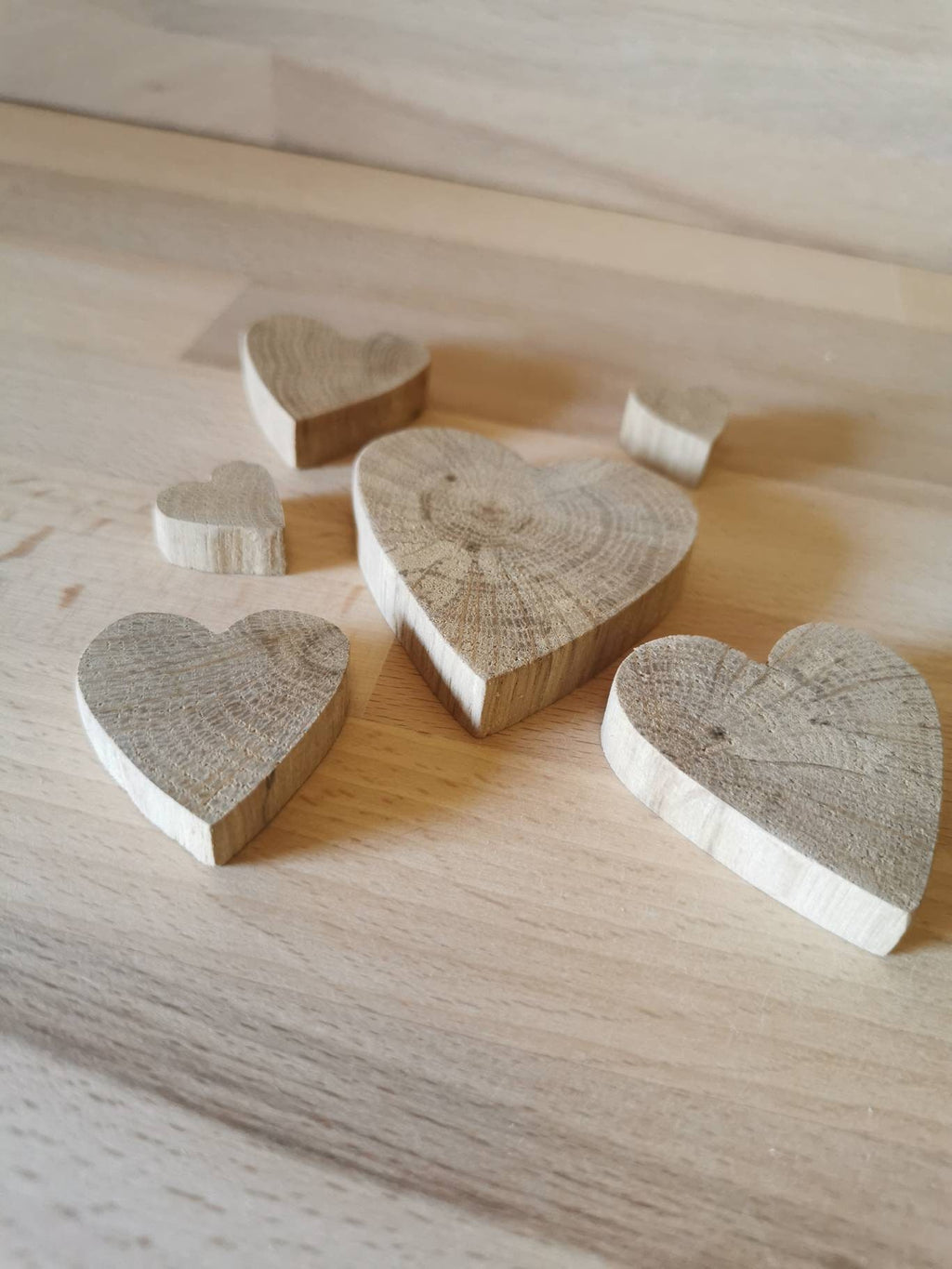 Lot Cœurs en bois naturel – Décoration & jeu sensoriel pour enfants