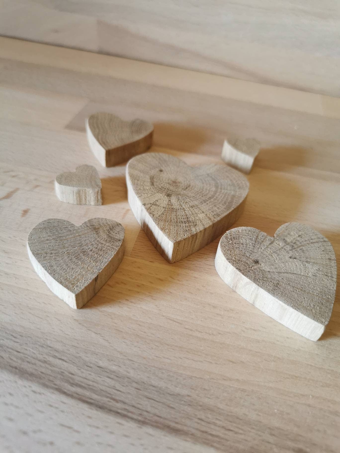 Lot Cœurs en bois naturel – Décoration & jeu sensoriel pour enfants