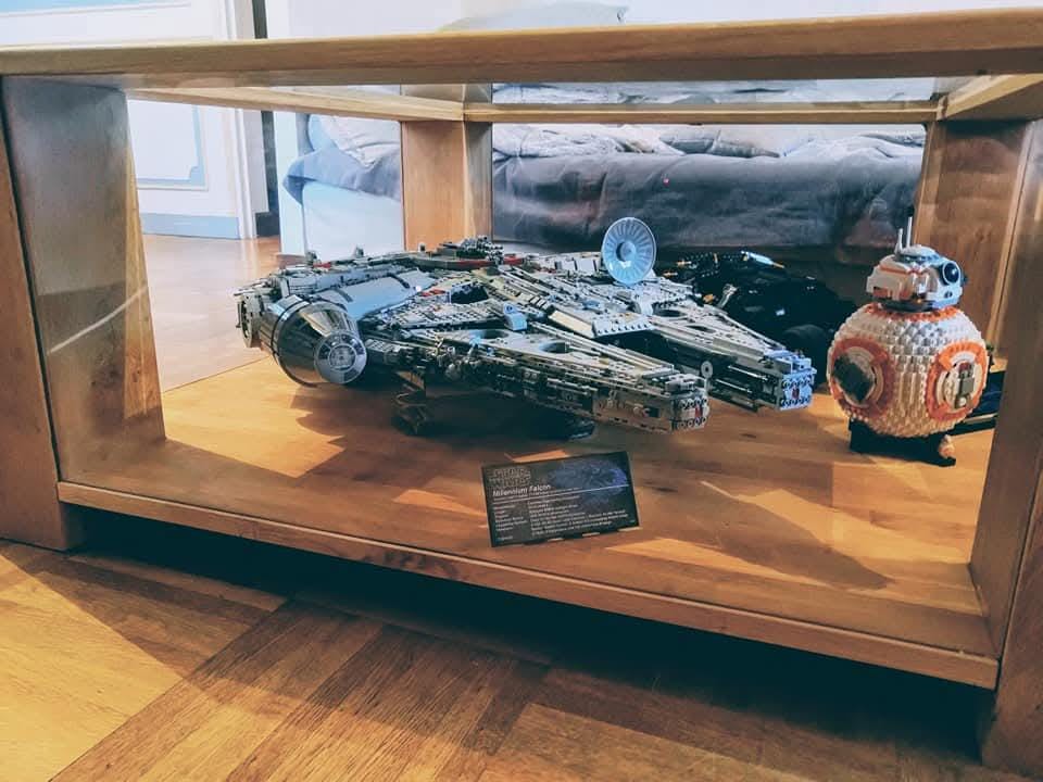 Table Basse Vitrine en Chêne Massif  Sublimez Vos Collections Lego et autres